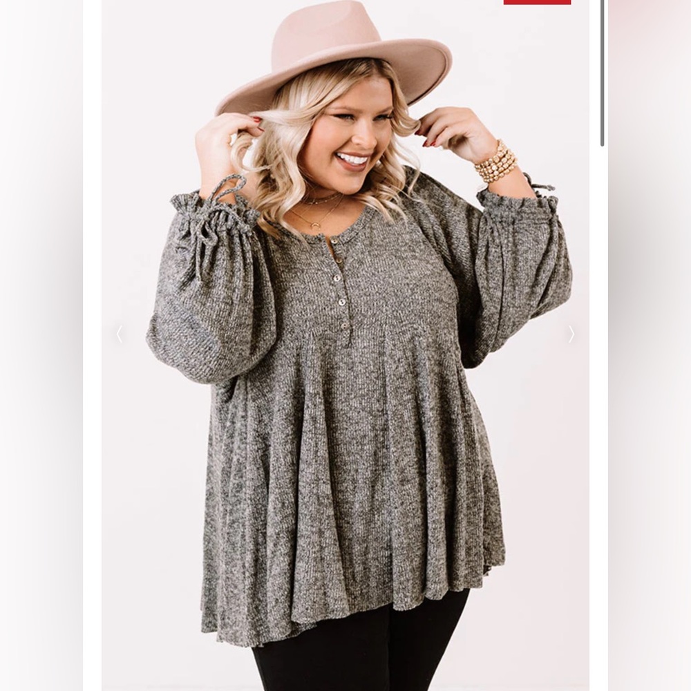 EFFORTLESS ACCENTS SHIFT TUNIC IN CHARCOAL
